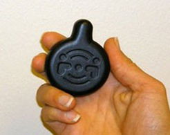 130美元GPS“保姆” 宠物定位器变身儿童实时监控设备引热议